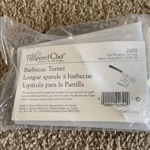 Pampered chef BBQ turner